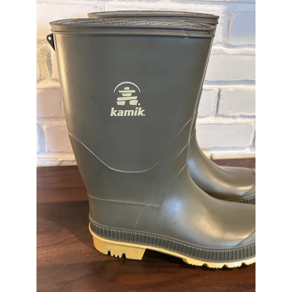 Kamik STOMP Waterproof Rain Boots Big Kids 6 Grey Olive Green Lug Sole Gorpcore